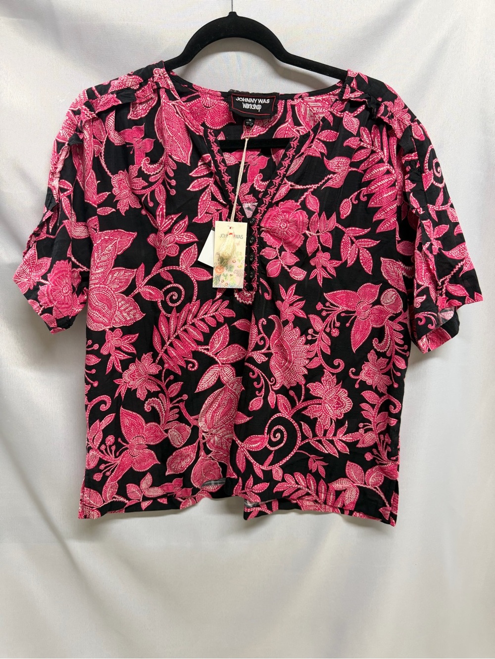 Johnny Was Pink Floral Short Sleeve V-Neck Cotton Top Ruffle Seam Medium